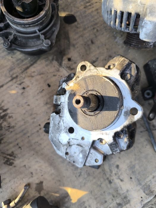 Горивна помпа Bmw e60 e61 530d 231кс m57 м57