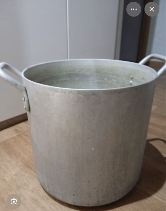 Продам 30 л кастрюл