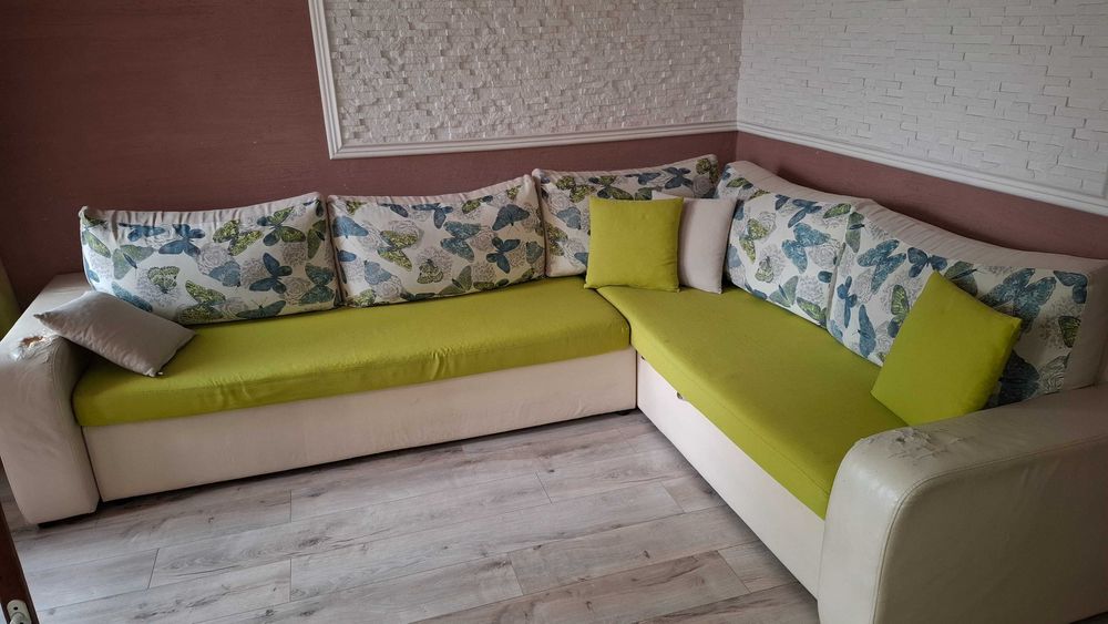 Продавам ъглов диван