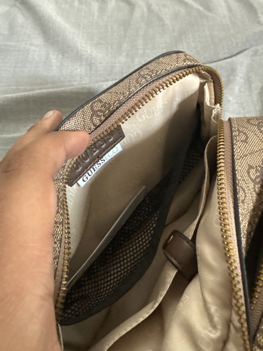 Чанта     GUESS