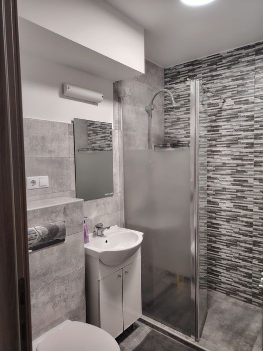 Închiriem apartament cu 2 camere