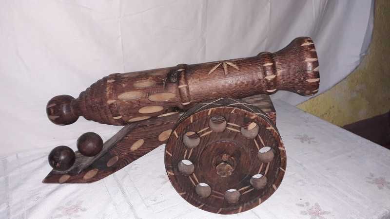 Decor Tun din lemn sculptat