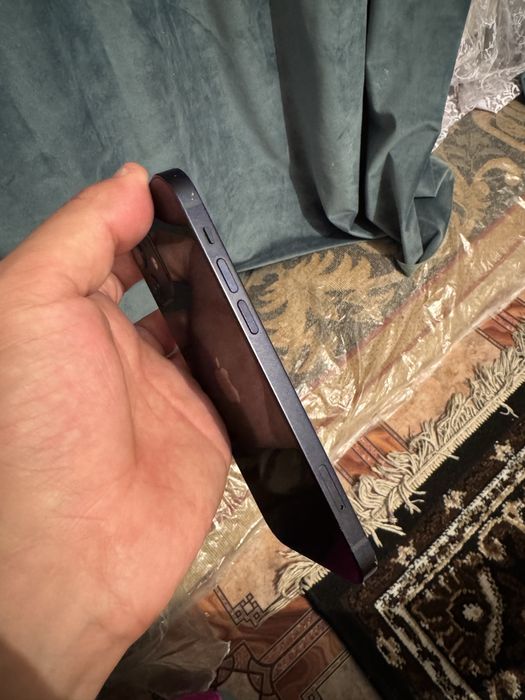 Айфон 12 продам хороший