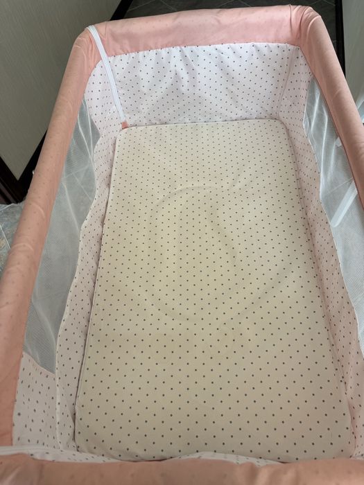 Продам манеж на колесиках