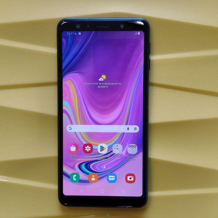 Продавам Samsung Galaxy A7 2018 / SM-A750FN / Dual SIM / Перфектно състояние + 2 кейса