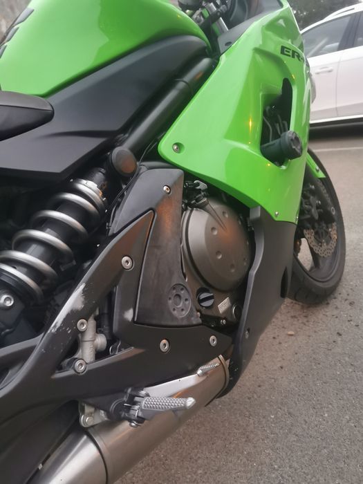 Vând kawasaki er6f