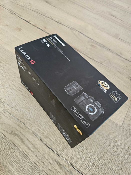 Хибридна фотокамера Panasonic GH5 с обектив 12-60мм f2,8-4