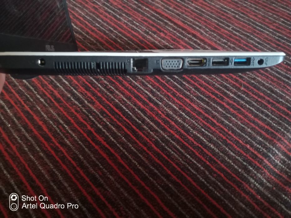 Asus  noutbugi 700 GBli