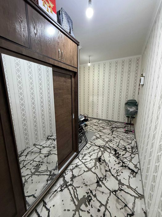 MAKLERSIZ, Qorasuv-1 da 123-dom zudlik bilan 2xonali uy sotiladi, 64м²
