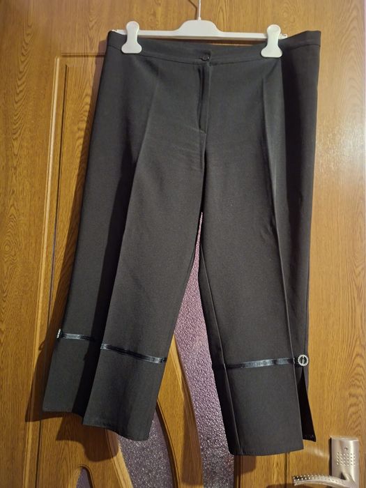 Vând Pantaloni Damă 3/4  Mărimea 48