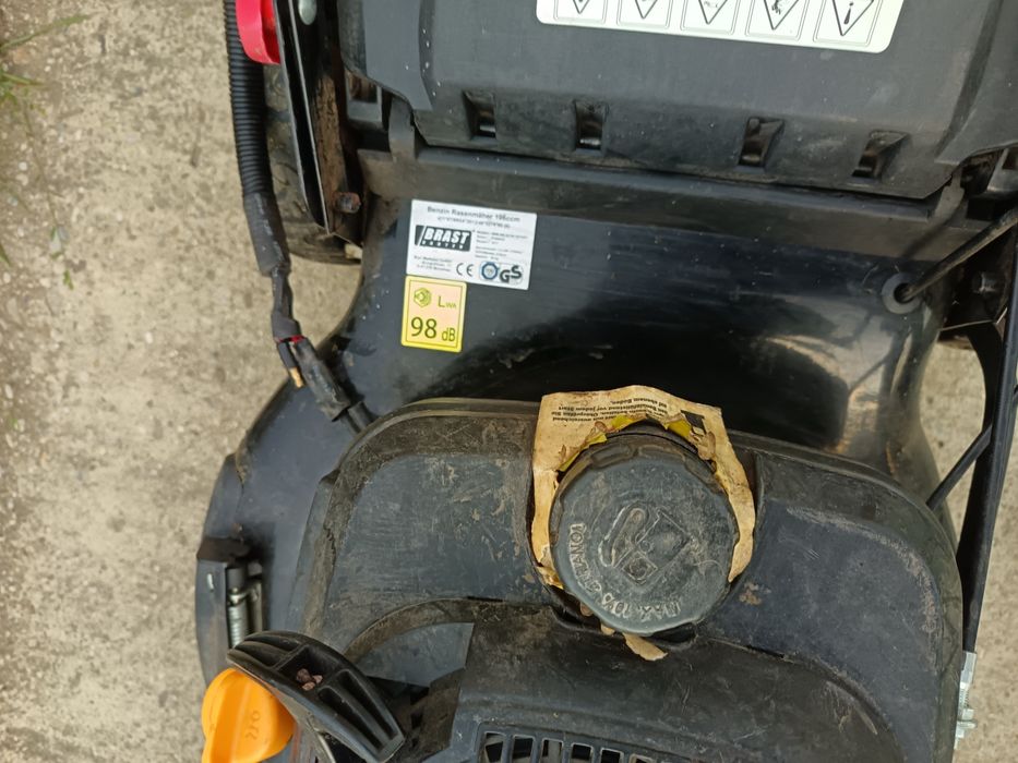 Masina tuns iarba tractiune si pornire electrica Brast 196 cmc