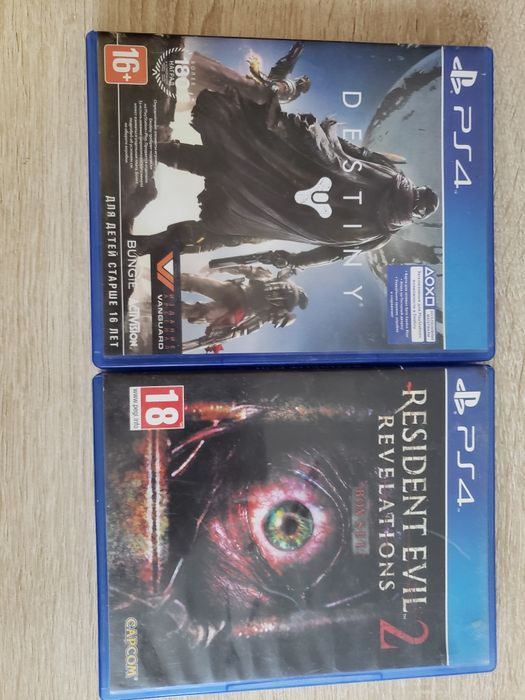 Продаю пс4 диски Destiny и resident evil 2 revelations