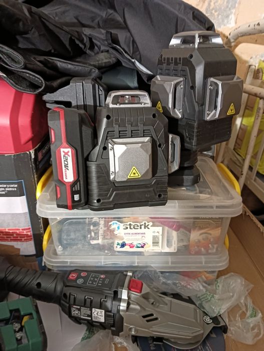 Nivela laser cu acumulator de 20v