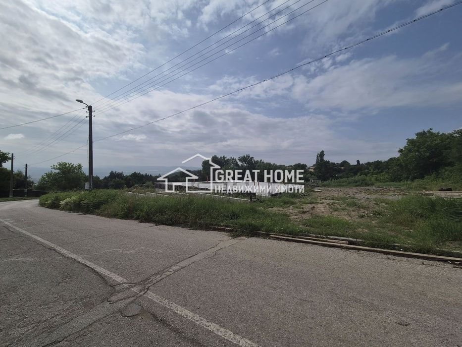 с. Момино!!! Уникална гледка и локация!!! Равен парцел с проект за къ