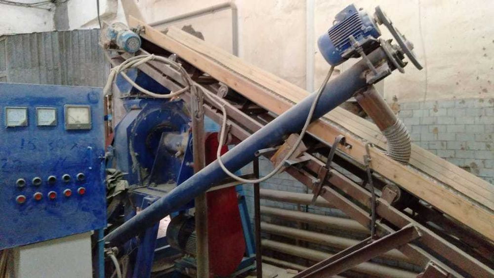 Шнековый конвейр 8м. Диаметр 220 мм.