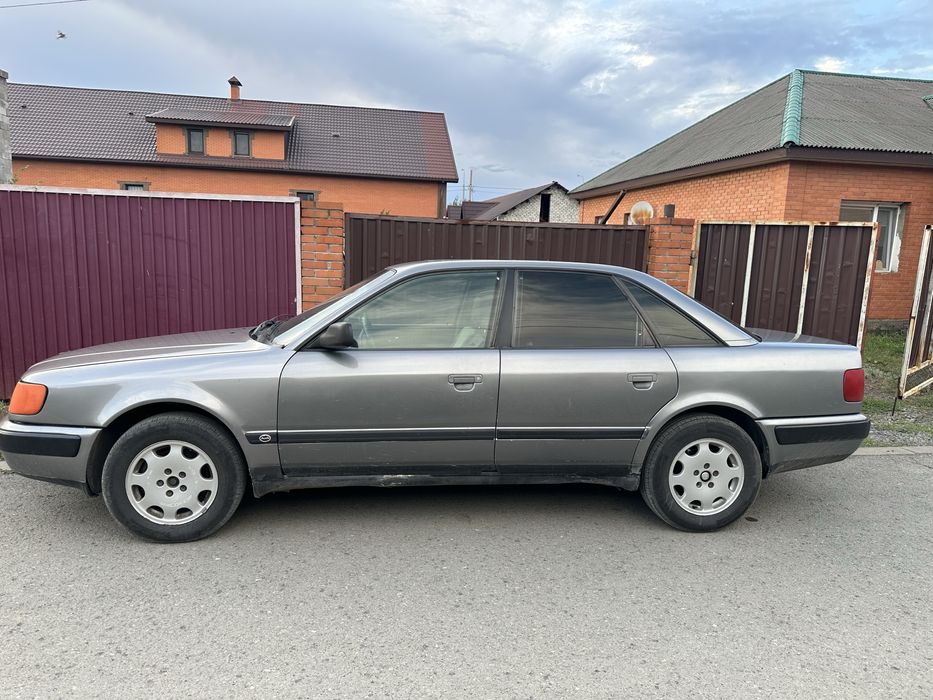 Продам  ауди 100.