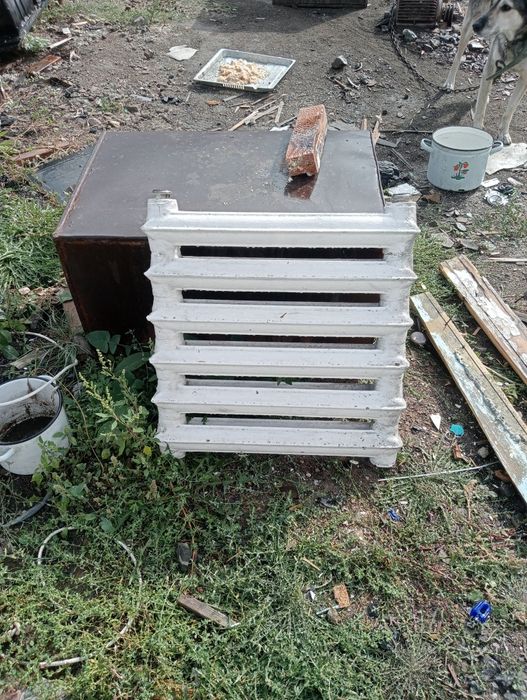 Продам радиатор отопления 6 секций.