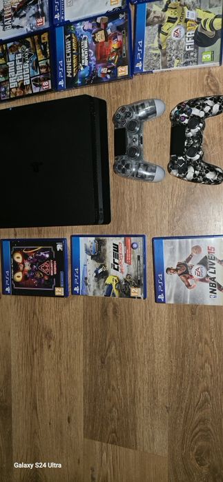 PS4 Slim-400 Гб + 2 Контролера и 8 игри