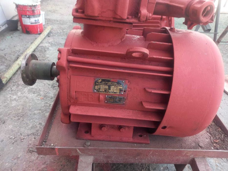 продам электродвигатель