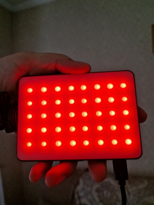 Продаю постоянный Rgb видео свет M16
