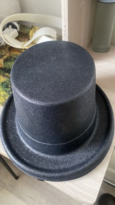 Продам шляпу черную