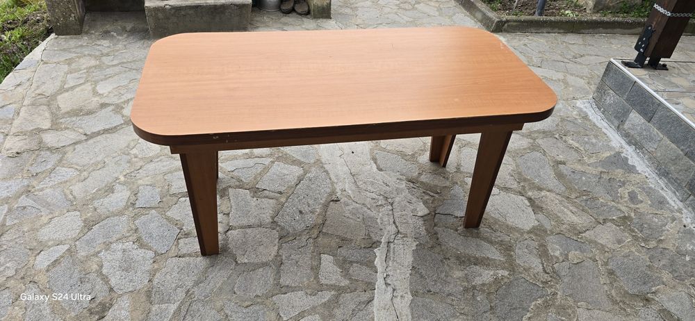 Дървена холна маса 120/60/60