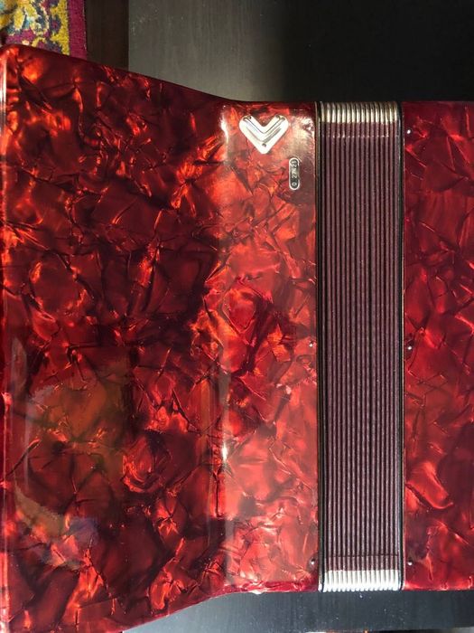 Аккордеон Weltmeister 3/4 [красно-перламутровый]