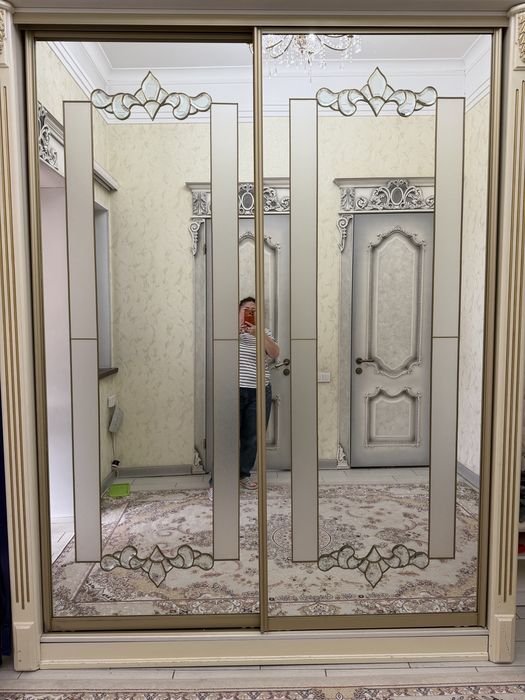 Заманауи прихожный шкаф