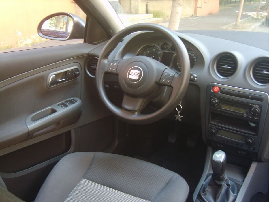Seat Ibiza full options,consum 4%