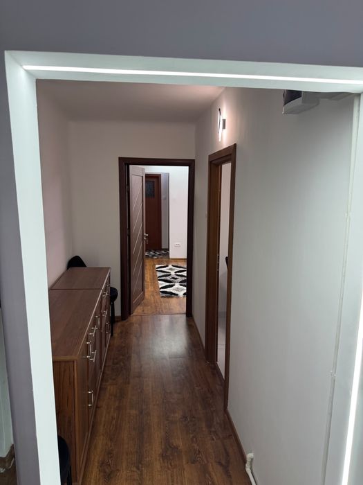 Inchiriez aprtament 2 camere zona cv9