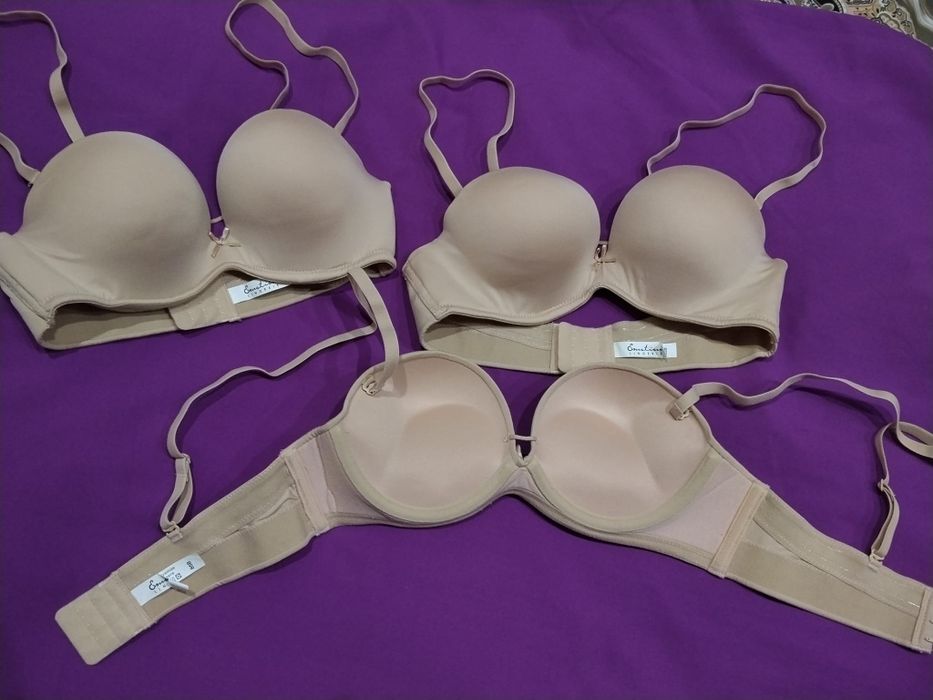 3 sutiene mărimea 85B