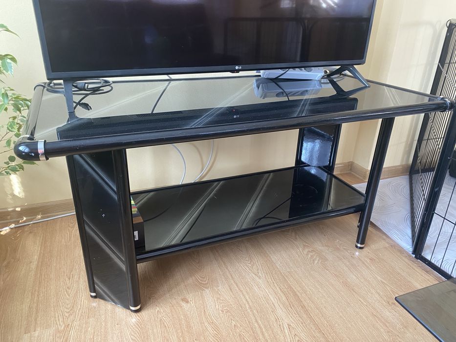 Стъклени маси от закалено стъкло