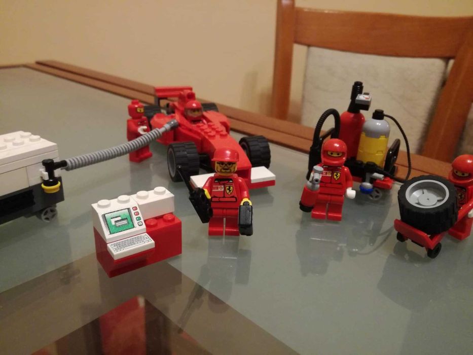 Конструктор Лего - Lego Ferrari -  8673 - Ferrari F1 Fuel Stop