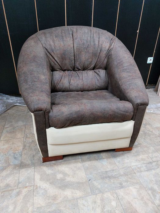 КАТО НОВИ! Италиански стил ФОТЬОЙЛИ/ КРЕСЛА (2 бр.)-90€ /НОВО шкафче-30€/ ТВ шкаф-20€