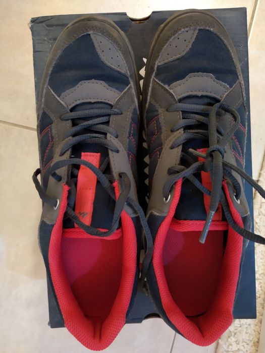 Спортни обувки