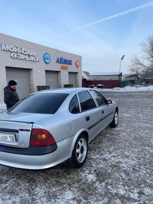 Продам машина Opel