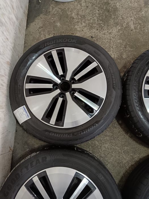 Jante 17 5x112 ET40 Golf Passat Octavia + 215/55 R17 vara