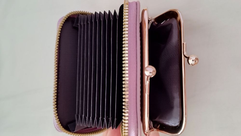 Дамско малко портмоне