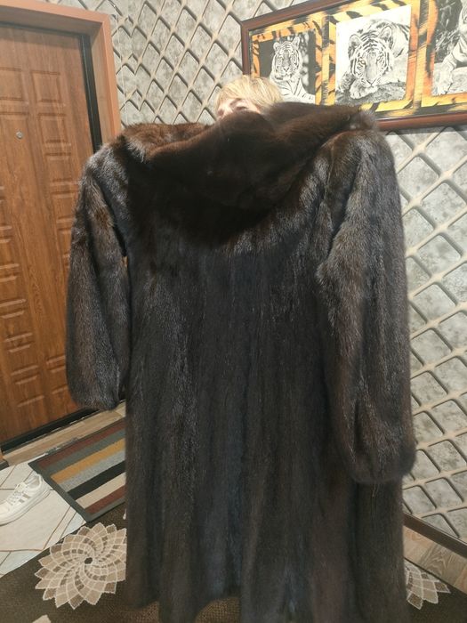 Продам шубу норковую