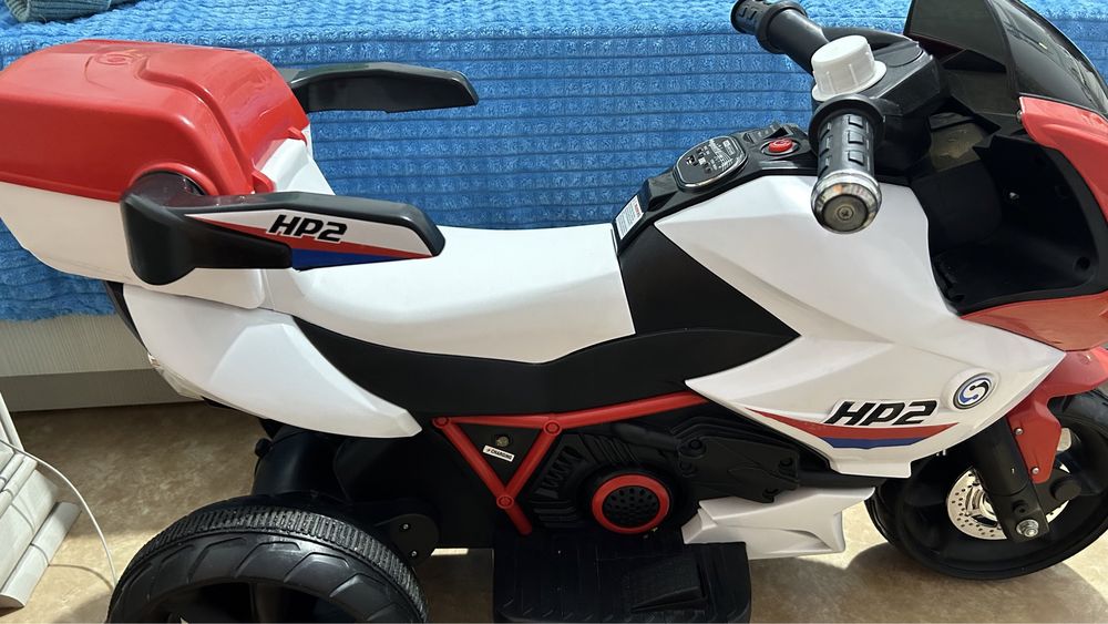 Детский электромобиль