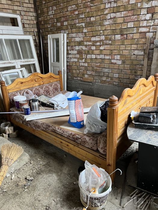 Eshik Deraza Divan Yoğochlar Ötinlar