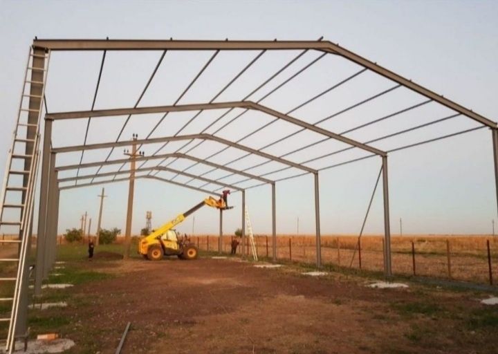 Vand 4ferme metalice la 10m din ipe 160 și 8stalpi la 4m la 2500euro