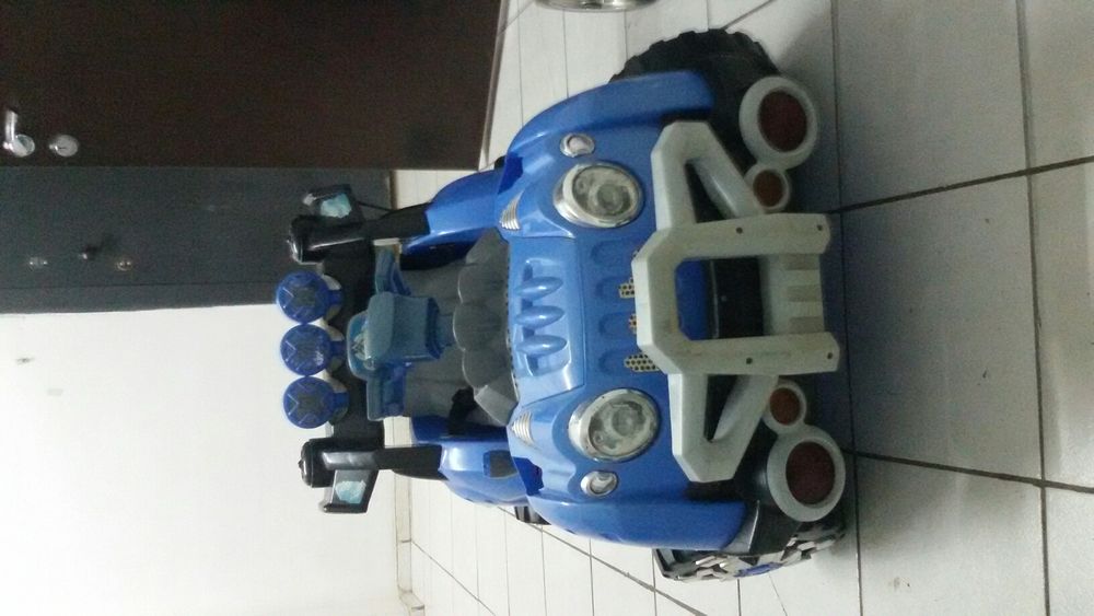 Электромобиль продам