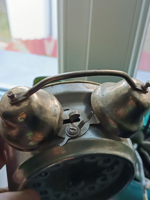 Ceas de masă Aradora românesc