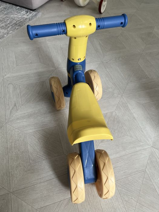 Продам детский беговел
