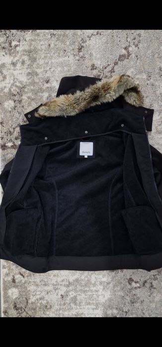 Geaca impermeabila cu blanita