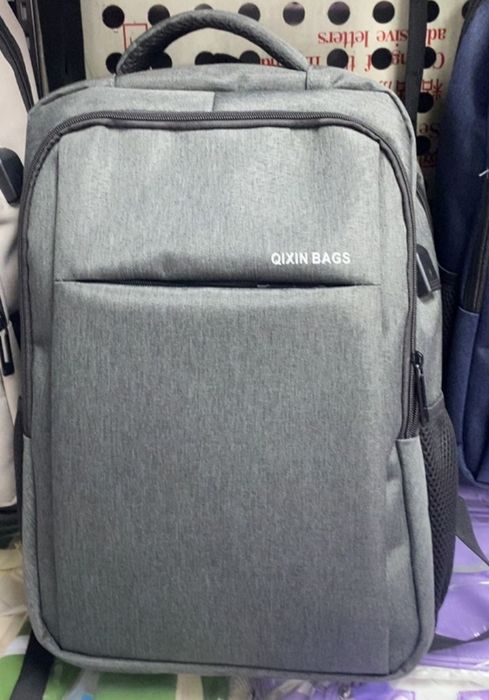 Школьный рюкзак, сумки