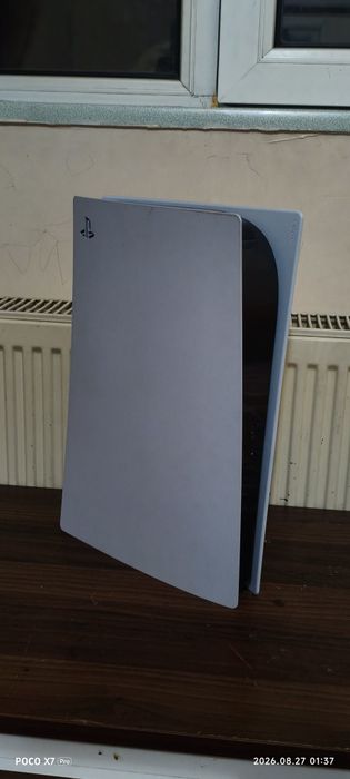 PlayStation 5 почти новый