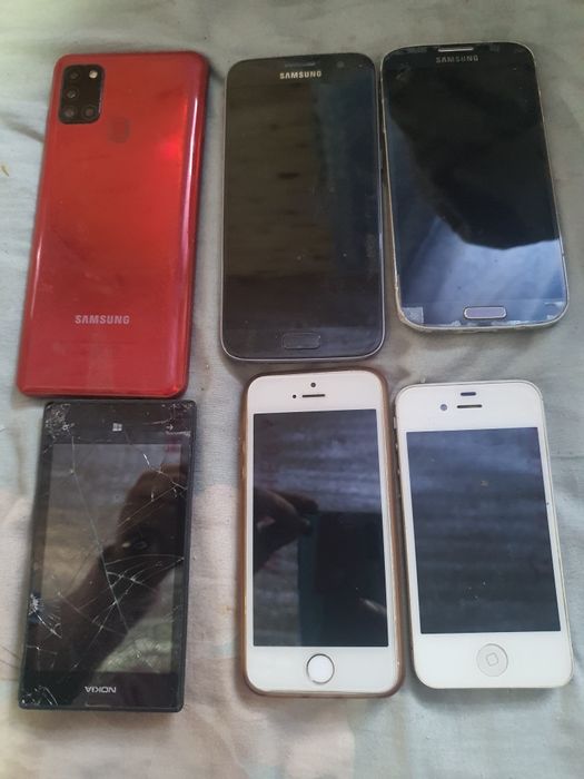 Продам телефоны на запчасти