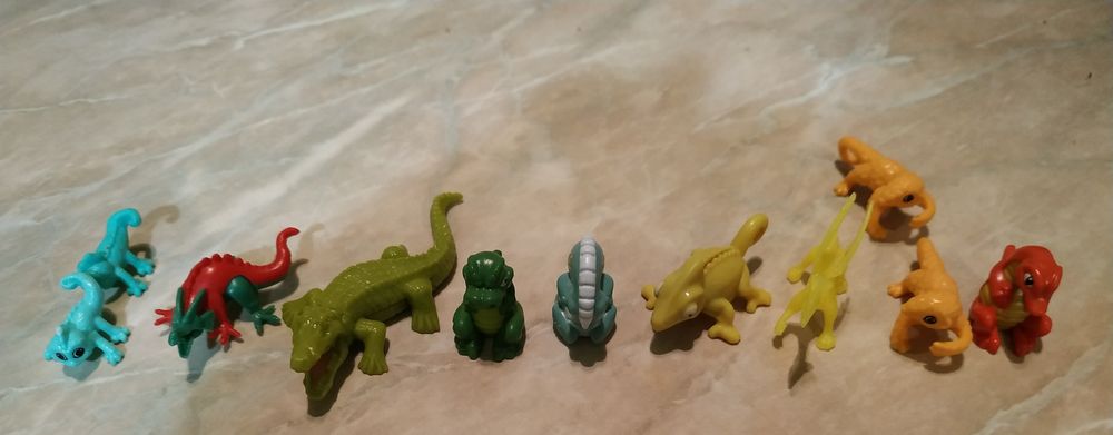 Киндер играчки ,детски часовници,44 cats